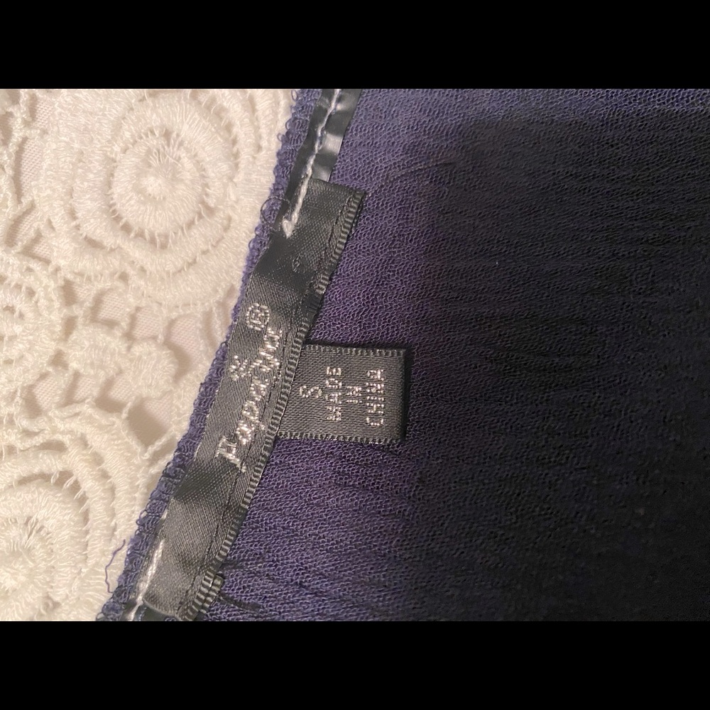 Beautiful navy crop top blouse lace embellished - Picture 6 of 6